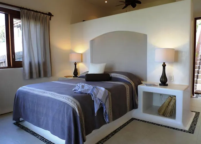 Bed & Breakfast The At Solana Boutique Zihuatanejo