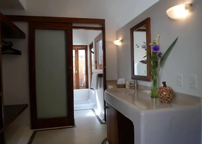 Bed & Breakfast The At Solana Boutique Zihuatanejo