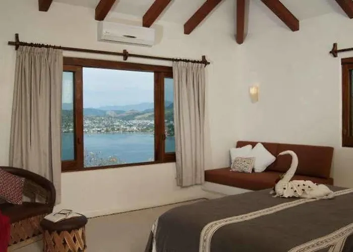 The At Solana Boutique Zihuatanejo